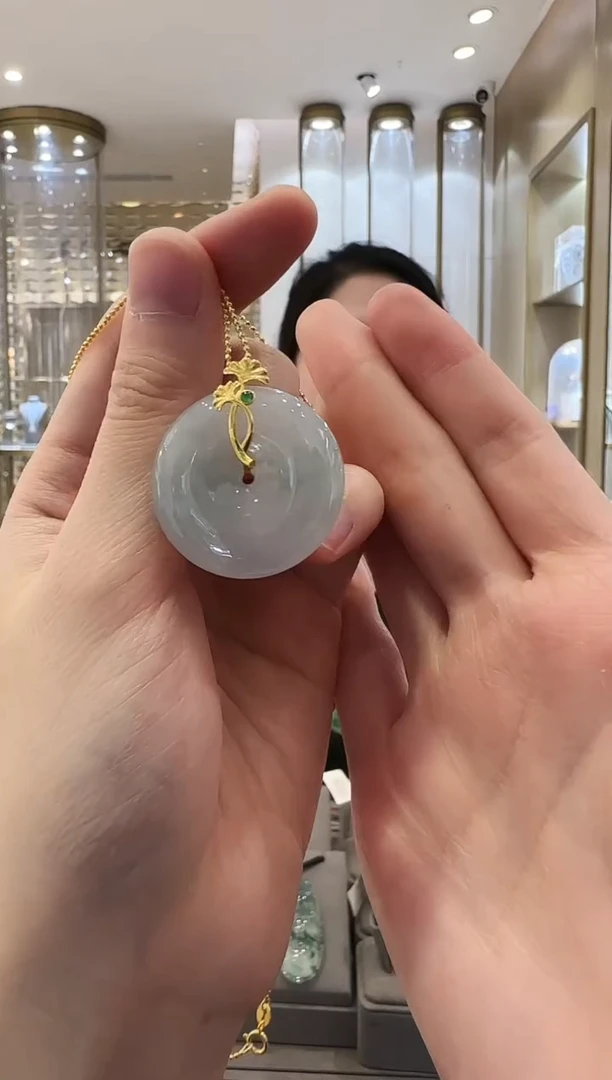 翡翠18K金镶嵌颈饰13