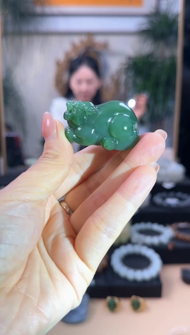 和田玉未镶嵌把件把件