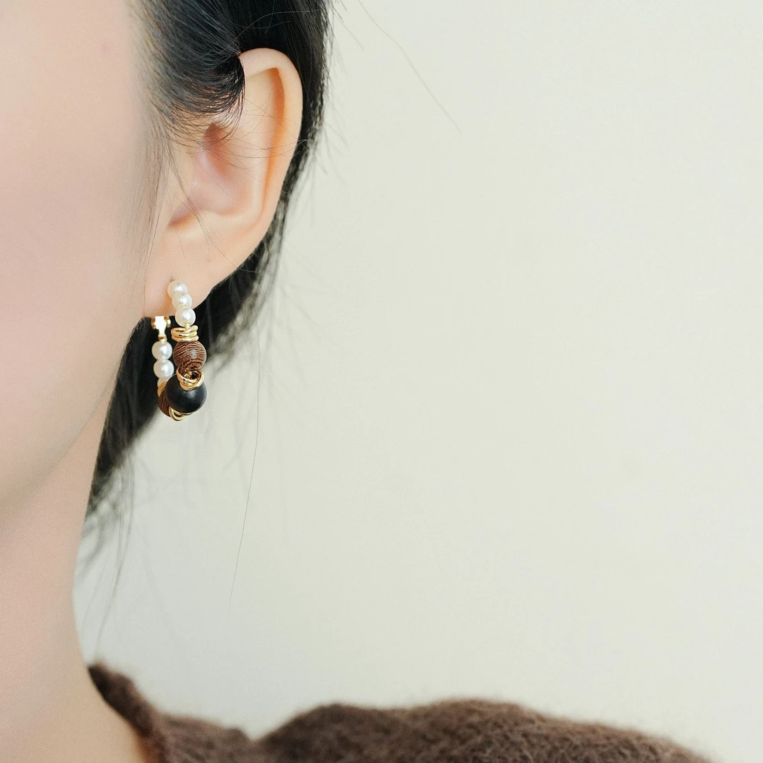 铜合金耳饰 小众虎眼色串珠耳环圈圈女秋冬轻奢高级感新款爆款