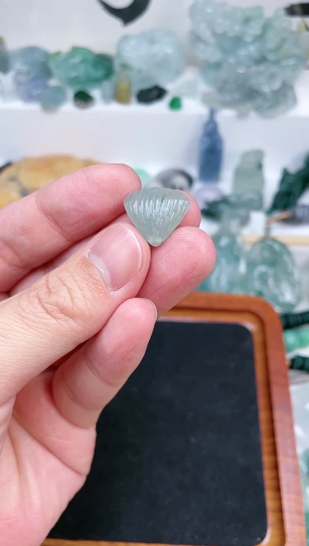 【闪购商品】翡翠摆件未镶嵌壳壳