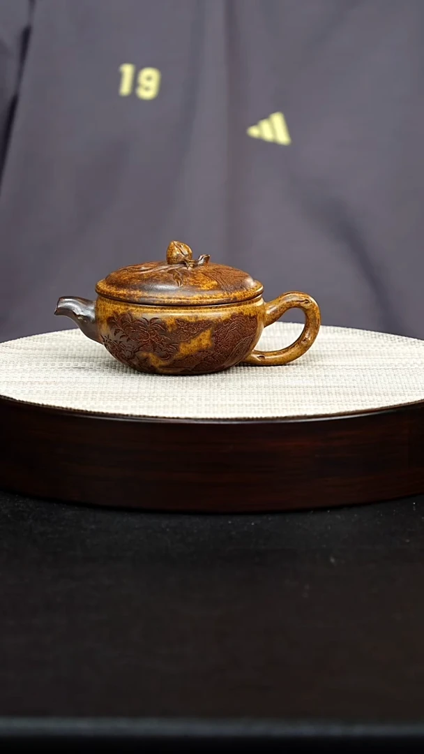 茶壶紫砂宜兴原矿纯手工紫砂 寿桃壶 龙骨金砂