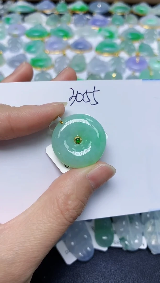 翡翠18K金镶嵌颈饰 天然缅甸翡翠A货