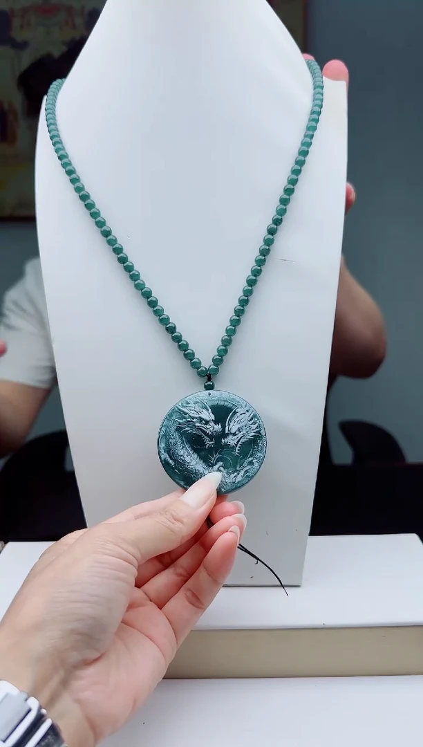 颈饰未镶嵌翡翠多样性发其一