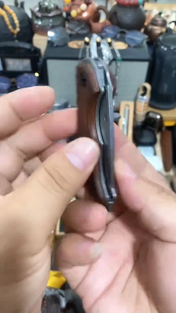 瓷片闪购商品    如图所示