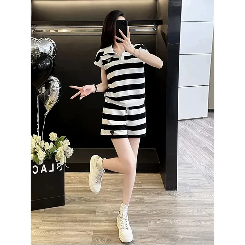 欧货运动休闲套装女夏季时尚减龄洋气炸街条纹短袖短裤两件套显瘦