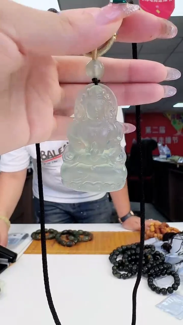 蛇纹石玉未镶嵌颈饰多样性随机发货其一