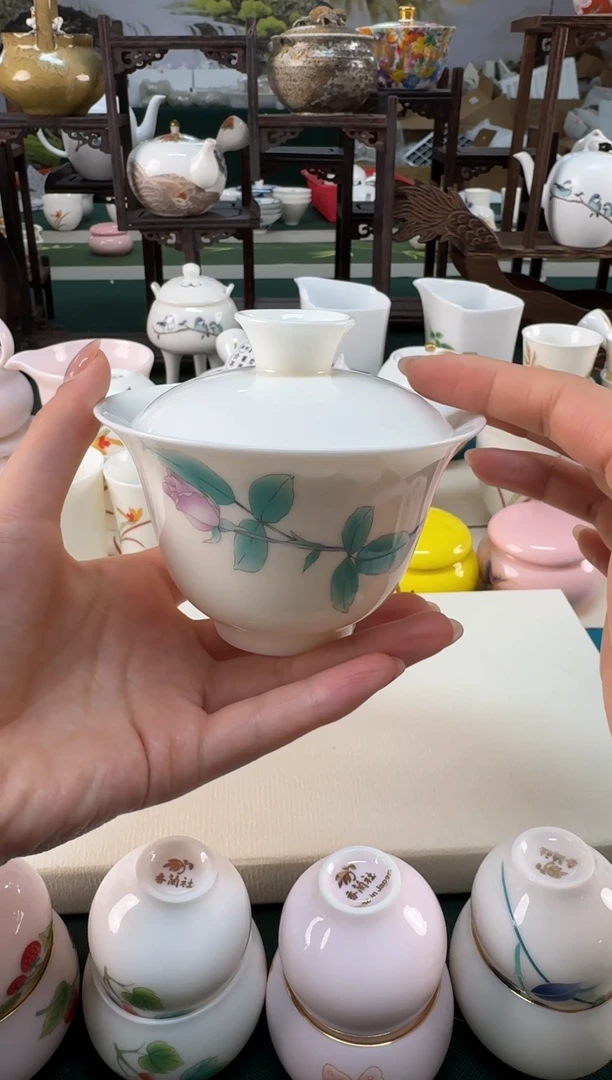 【闪购商品】瓷器 ······.......