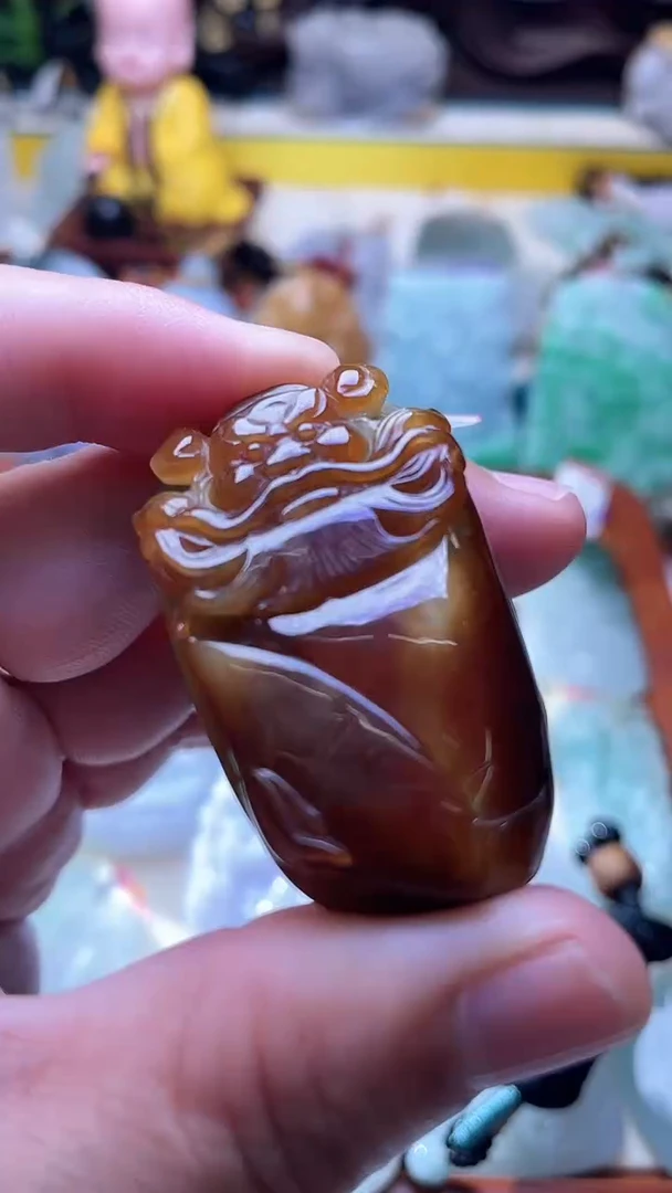 翡翠未镶嵌颈饰1