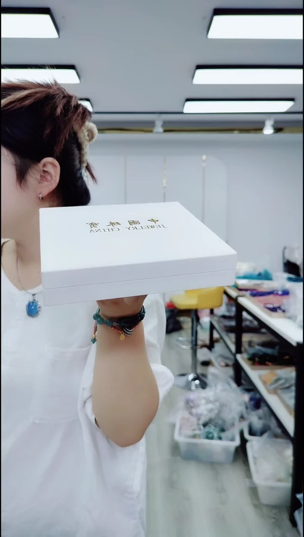 玛瑙/玉髓颈饰合金1113白色盒子