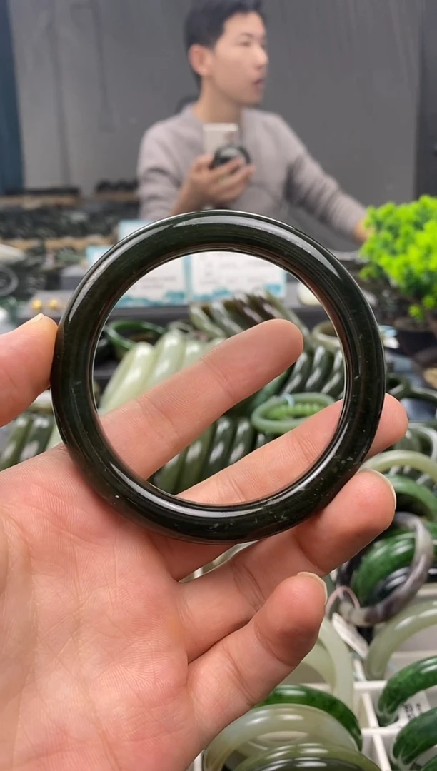 未镶嵌手镯和田玉61