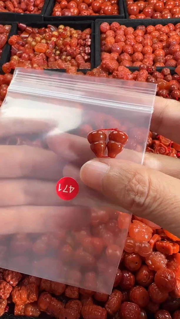颈饰未镶嵌南红玛瑙1