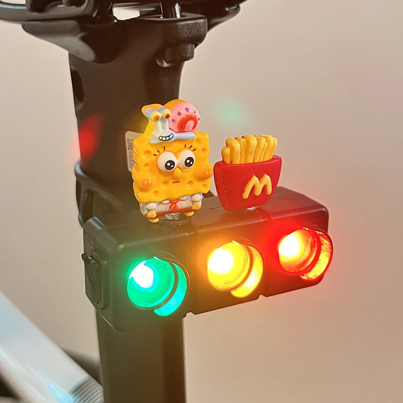 自行车骑行尾灯可爱海绵宝宝公路车警示灯爆闪公路车红绿灯充电款