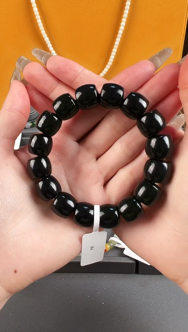 未镶嵌手串和田玉（墨玉）79墨玉卡14mm