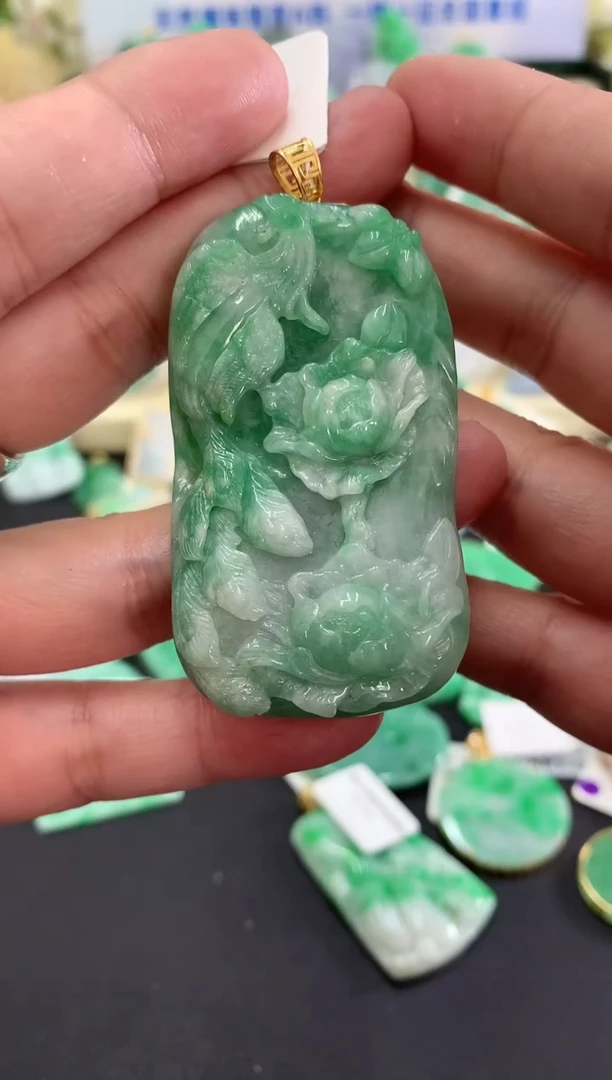 翡翠未镶嵌吊坠(不含链)挂件