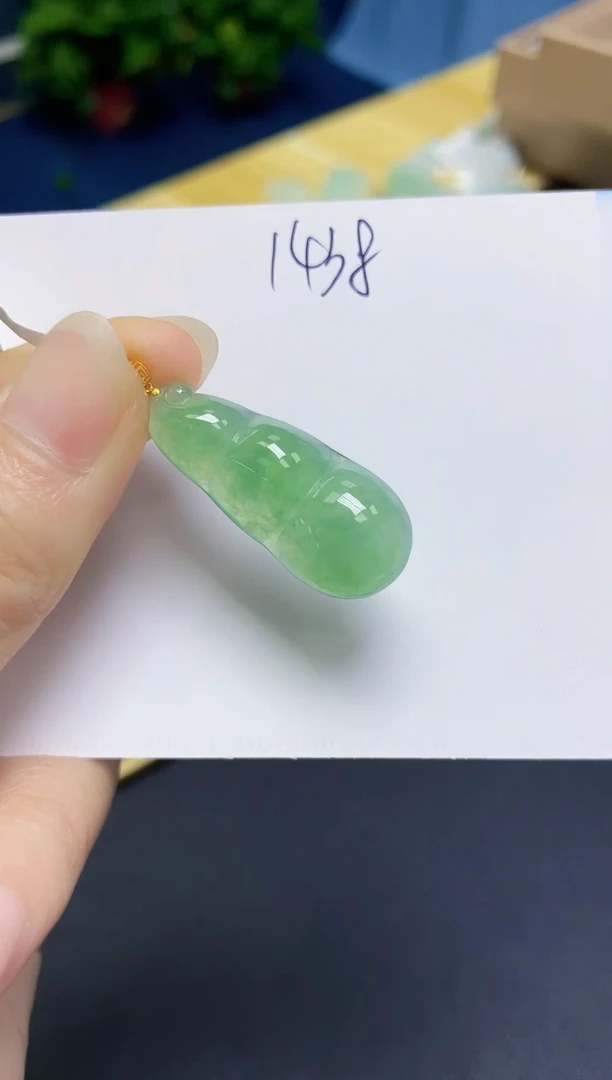 翡翠18K金镶嵌颈饰 天然缅甸翡翠A货