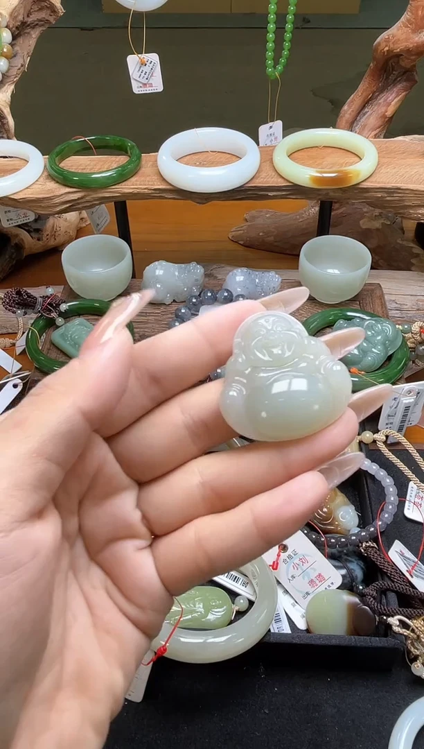 吊坠(不含链)未镶嵌和田玉且末青白 佛公
