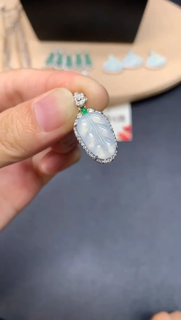 翡翠银S925镶嵌吊坠(不含链)叶子【多样性发其一】