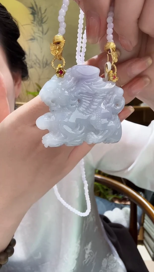 颈饰未镶嵌翡翠吊坠