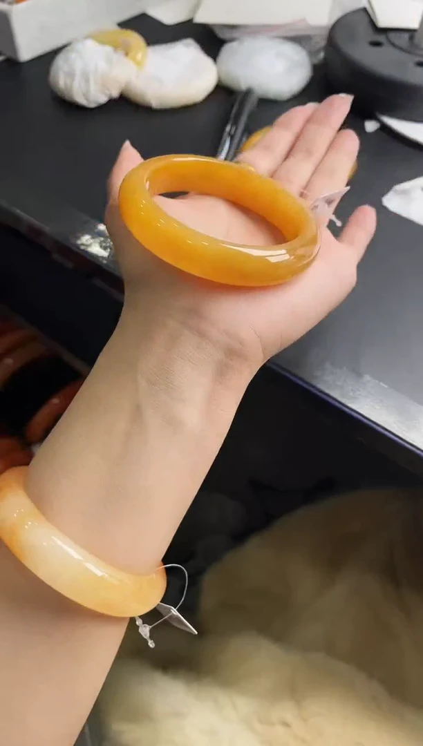 未镶嵌手镯石英质玉j171-HB58+