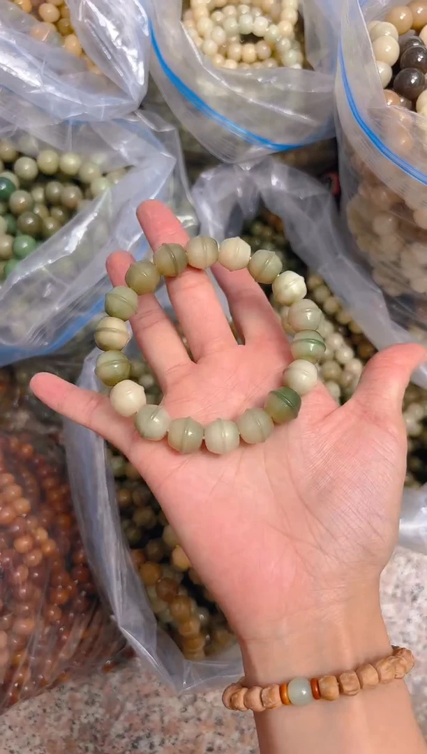 吊坠菩提根/象牙果蜜罐单圈  颜色随机一条