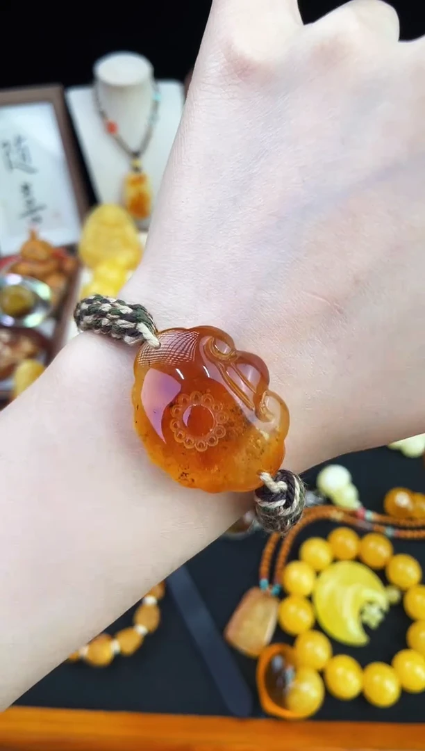 琥珀未镶嵌珠宝奇石柒月