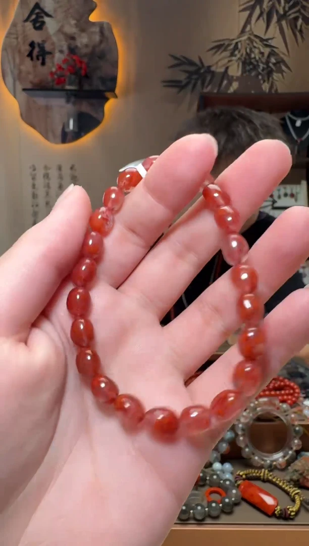 未镶嵌原矿无优化无注胶随形豆豆珠手串南红玛瑙一条 多样性发货