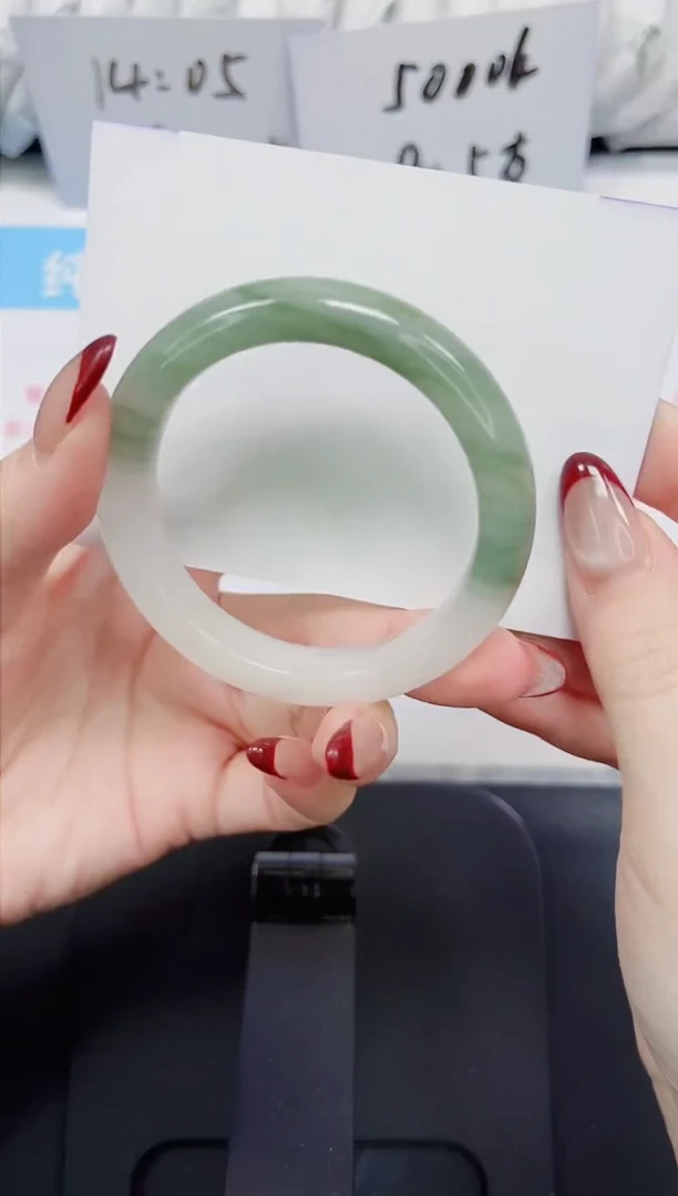 【闪购商品】石英质玉手镯未镶嵌23