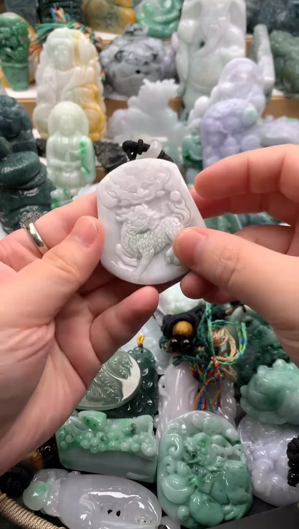 吊坠(不含链)未镶嵌翡翠1