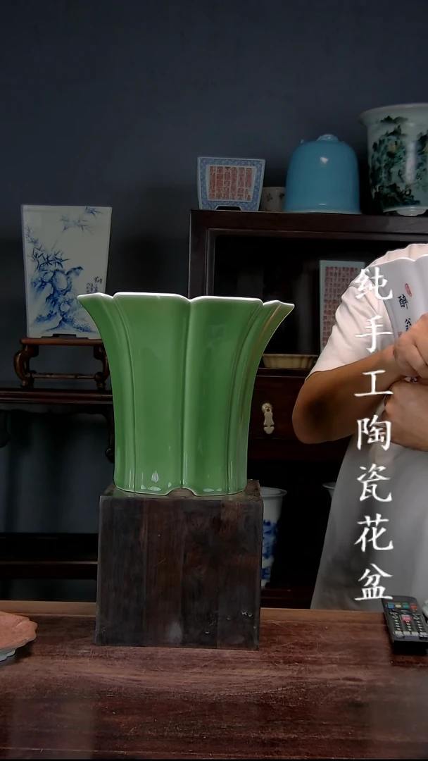 明**初景德镇陶瓷 手工花盆