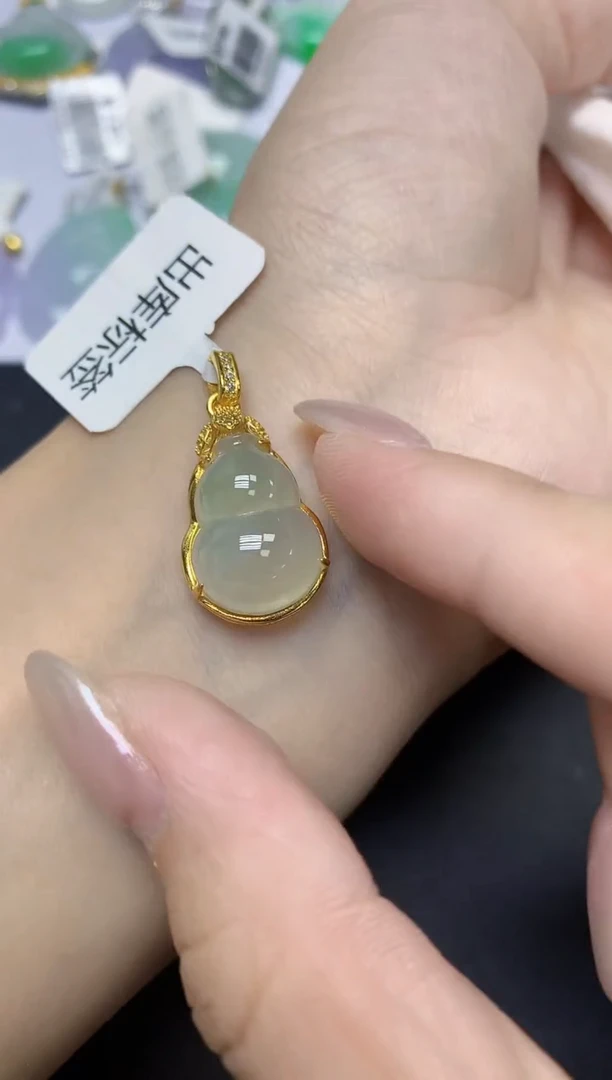 颈饰未镶嵌翡翠天然缅甸翡翠A货多样性发一件