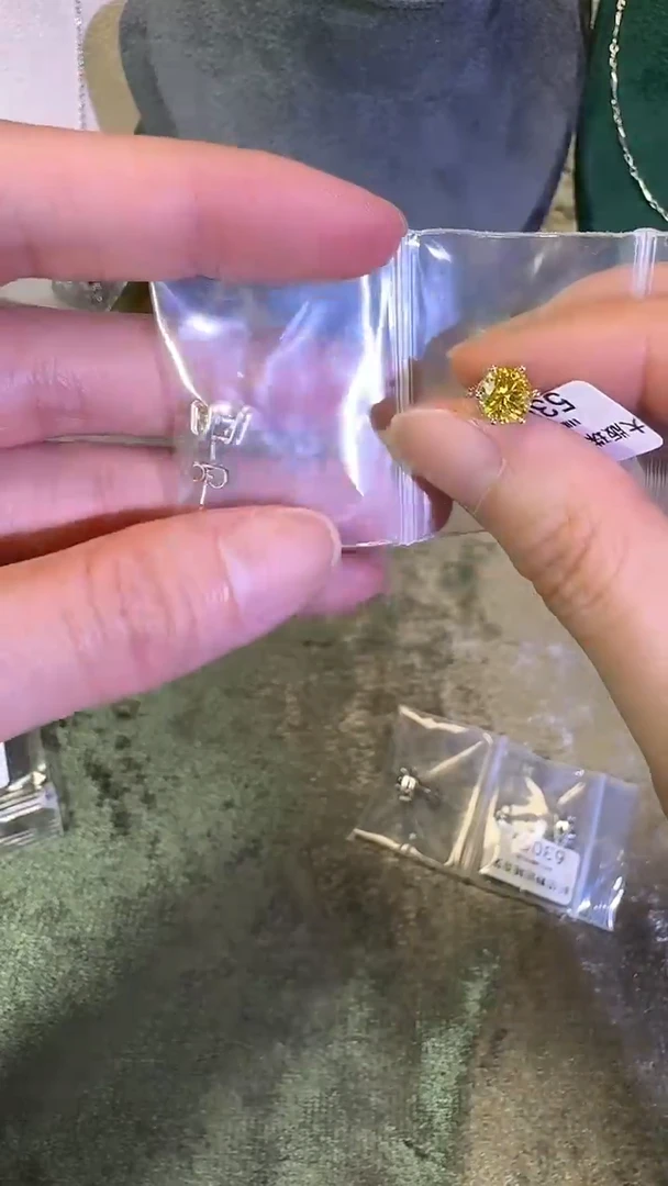 无925银时尚饰品如图所示