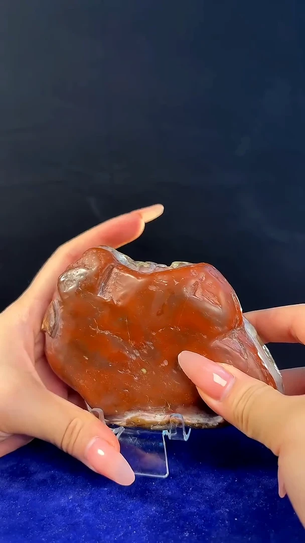 昌化石昌化绿皮红田原石