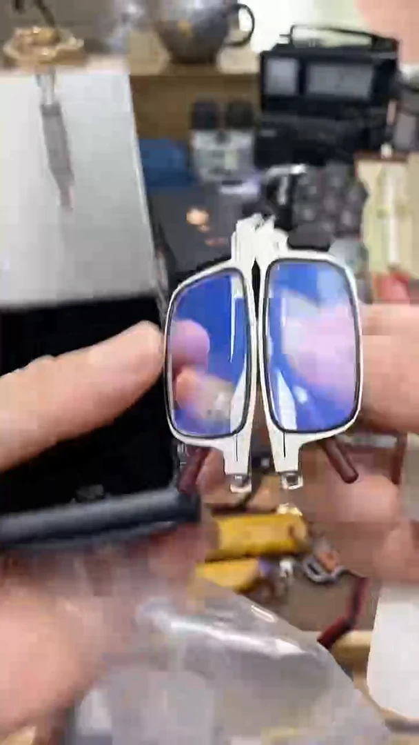 瓷片闪购商品  如图所示