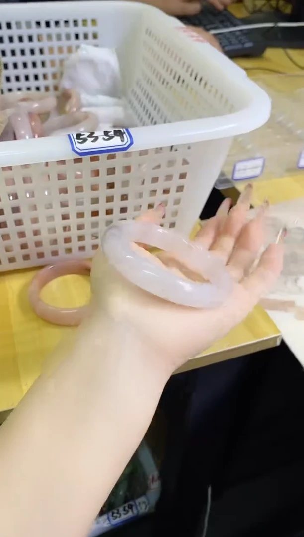 【闪购商品】石英质玉手镯合金43/54.4