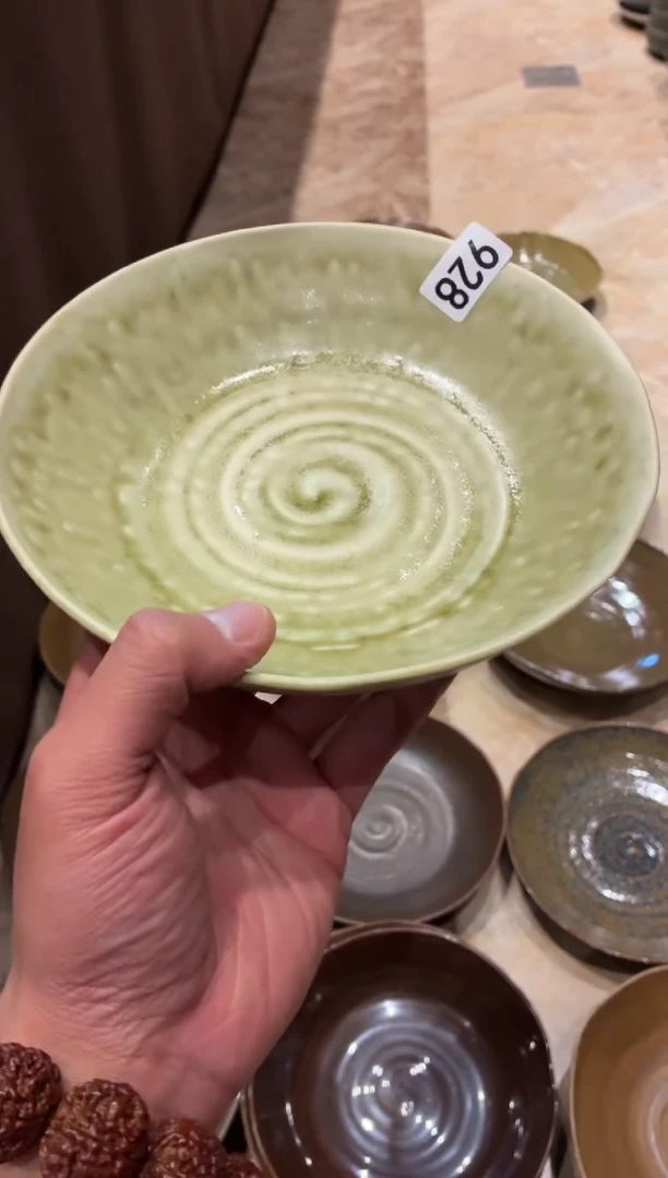 瓷片C**i928 微瑕粗陶绿色异形盘1个