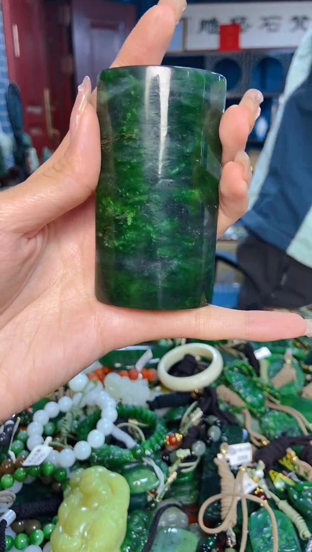 未镶嵌和田玉挂件1