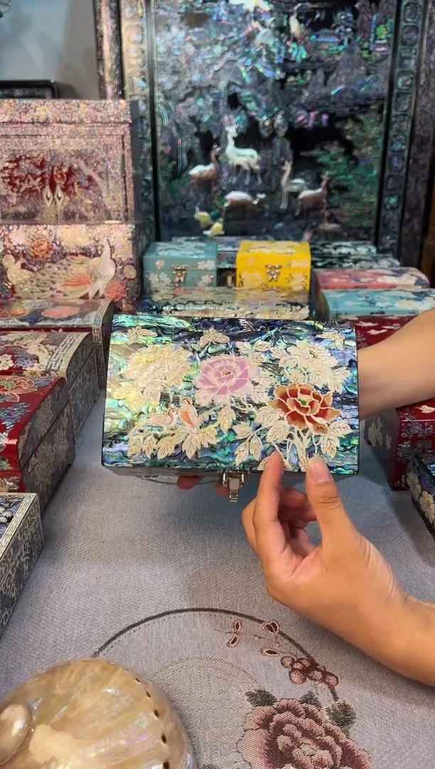 黑金鲍全满螺·弘贝雅螺钿漆器文化馆