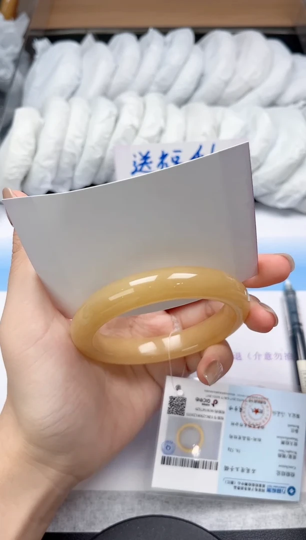 未镶嵌手镯石英质玉19-61.1