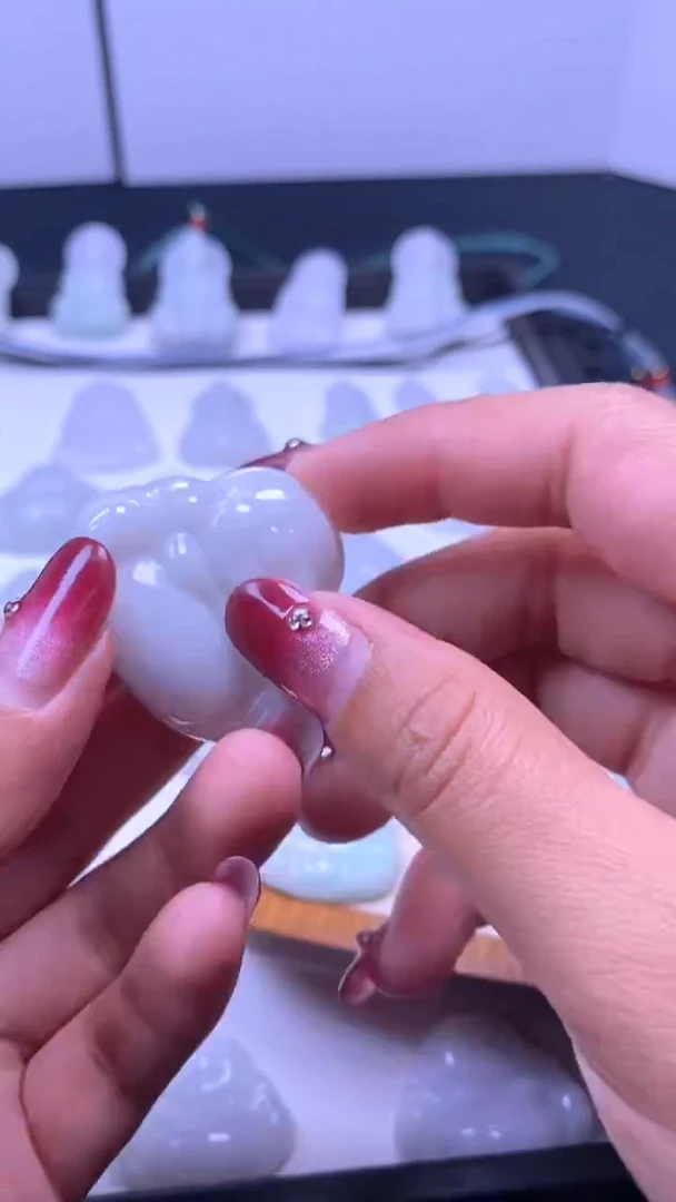 颈饰未镶嵌翡翠A18/1