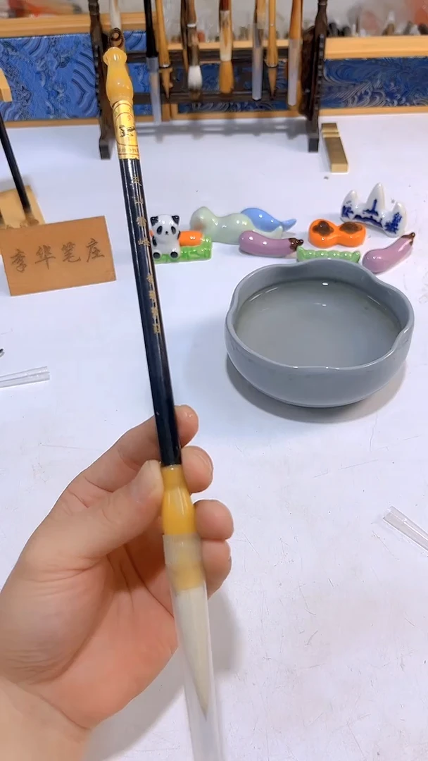 瑕疵天山雪峰羊毫一支