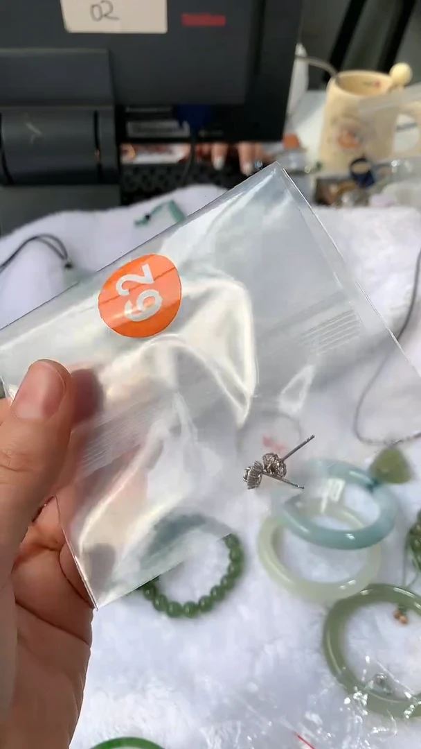 【闪购商品】碧玺耳饰银S925镶嵌耳钉3