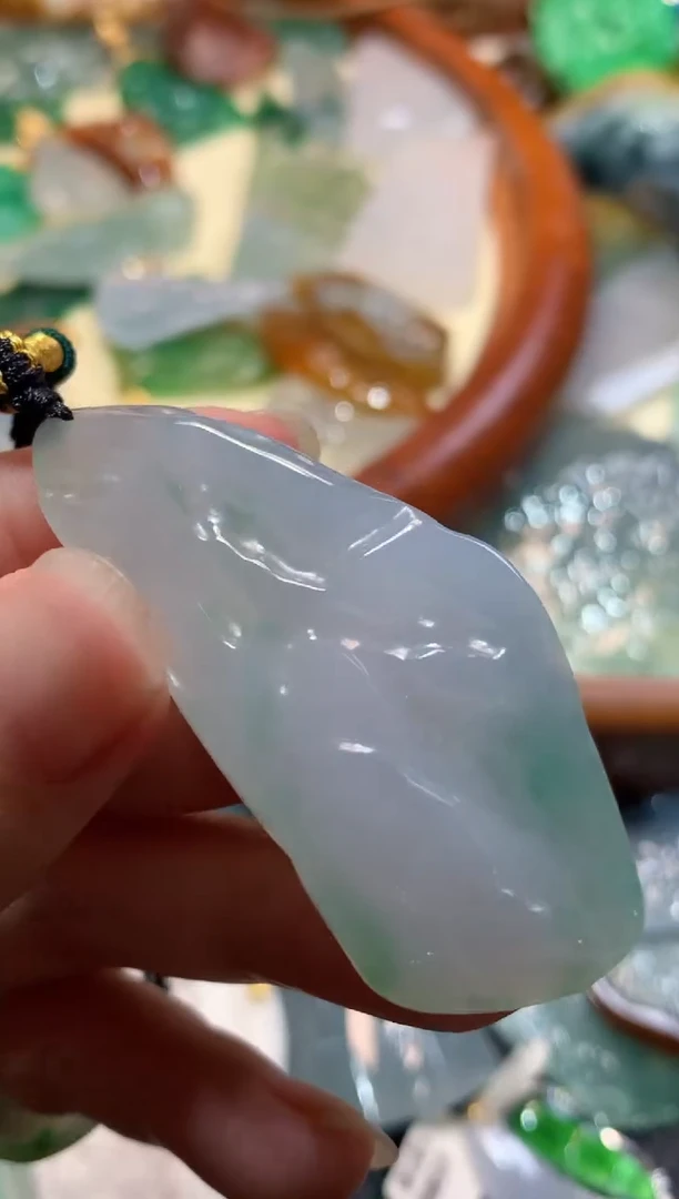 翡翠未镶嵌吊坠(不含链)吊坠