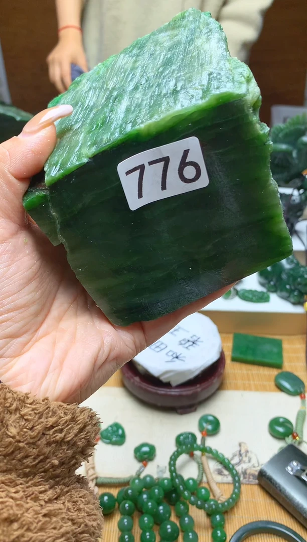 未镶嵌和田玉珠宝半成品1