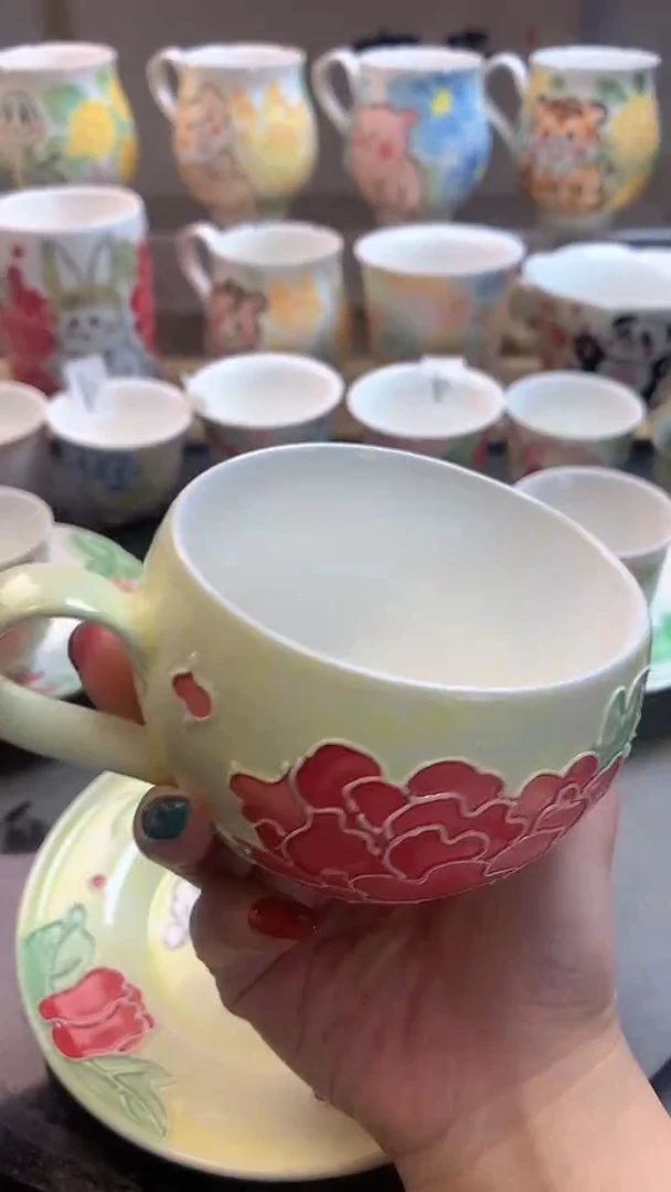 一味*手绘*锦兔衔丹杯