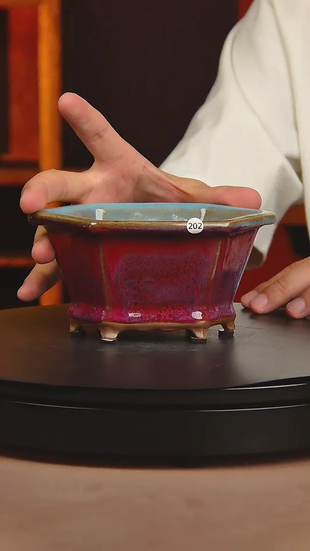 瓷片宋代五大官窑钧瓷作品宋代六棱花盆