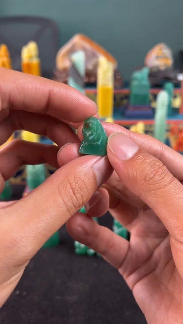 四川石雅安绿随形章1.6*1.2*6.9