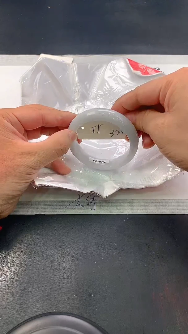翡翠手镯未镶嵌139