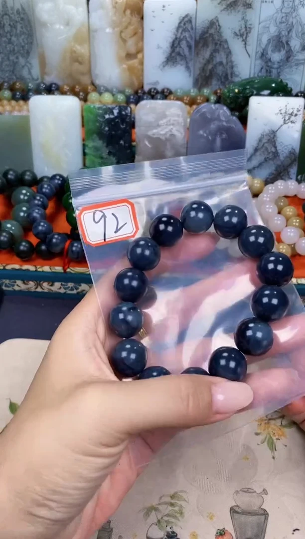 和田玉未镶嵌颈饰和田玉