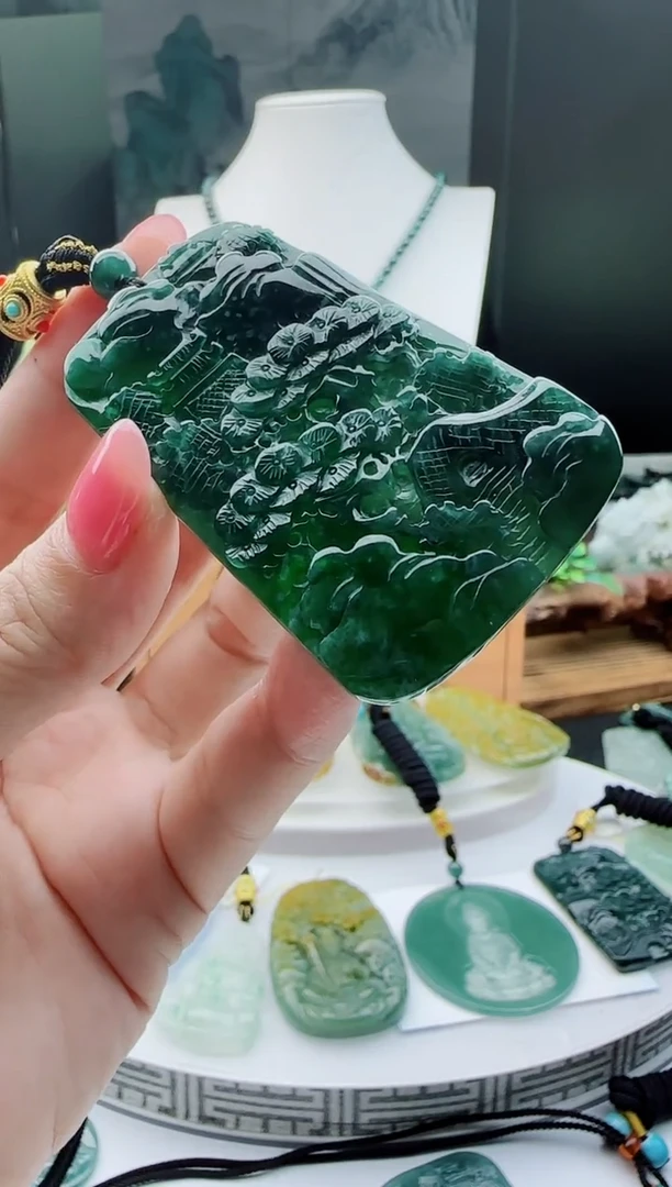 【闪购商品】翡翠颈饰未镶嵌11111111