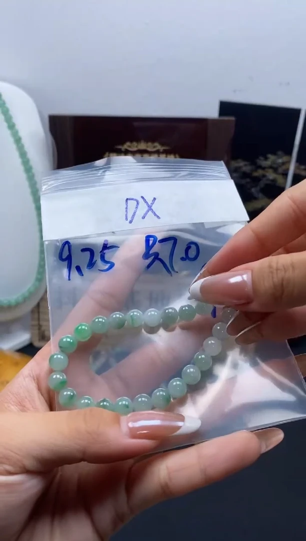 未镶嵌定制翡翠天然缅甸翡翠